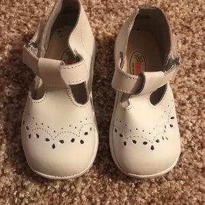 Angel shoes leather size 5